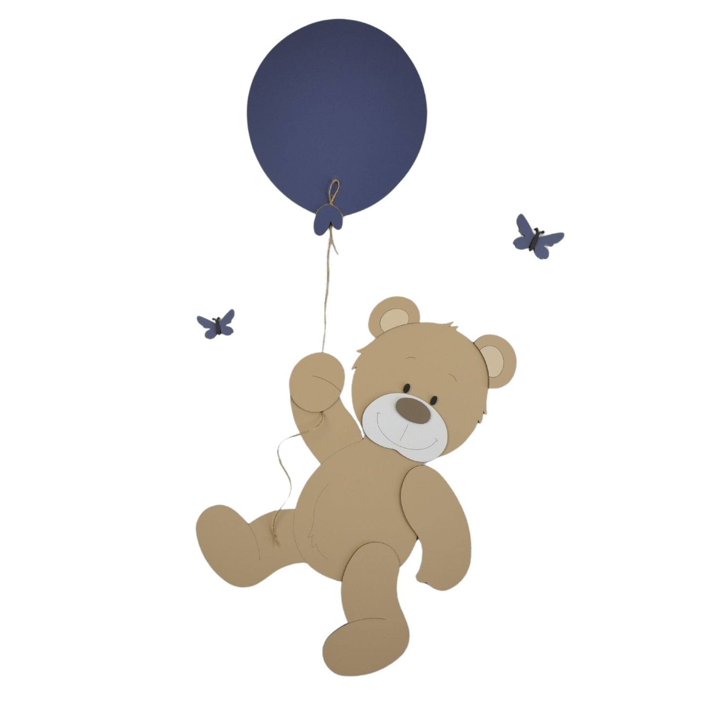 Houten muurdecoratie voor babykamer met beige beer hangend aan blauwe ballon