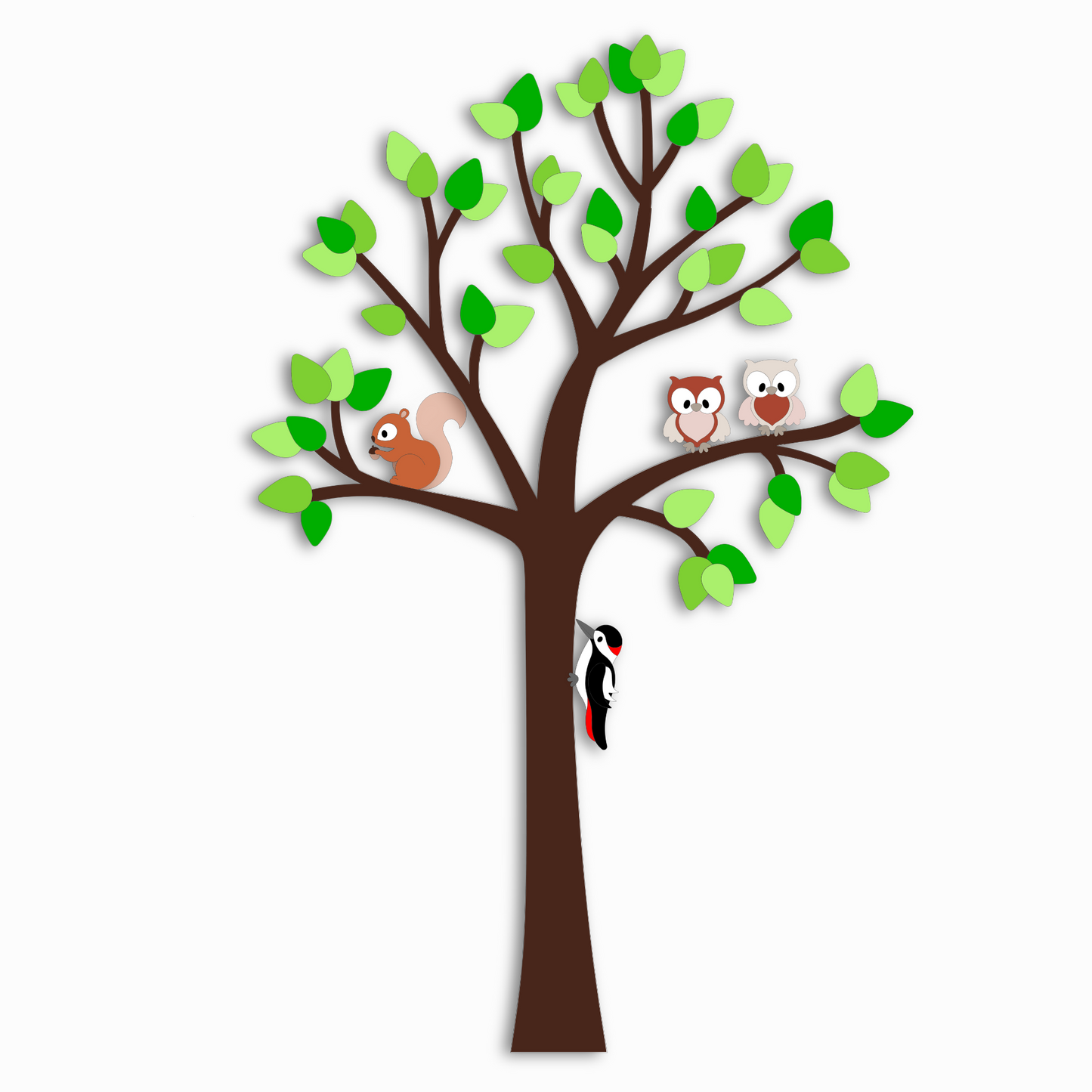 Houten muurdecoratie babykamer grote boom met groene bladeren, eekhoorntje, uiltjes en specht.