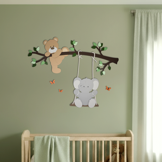 muurdecoratie babykamer met tak, klauterend beertje en schommelend olifantje