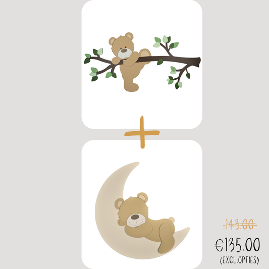 Kortings deal van houten muurdecoratie babykamer met tak, groene bladeren en klauterend beige beertje en slapend beertje op een maan.