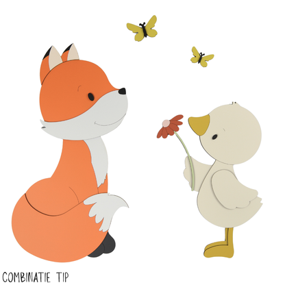 Combinatie houten muursticker voor de babykamer van schattig eendje met bloem en vosje.