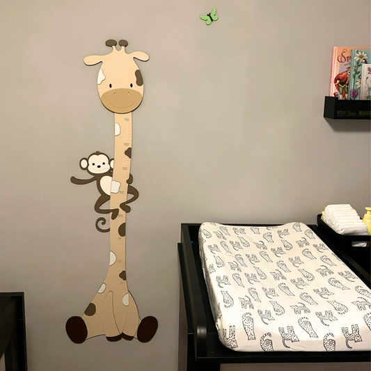Houten muursticker - Giraf groeimeter met aapje - naturel (38x130cm)