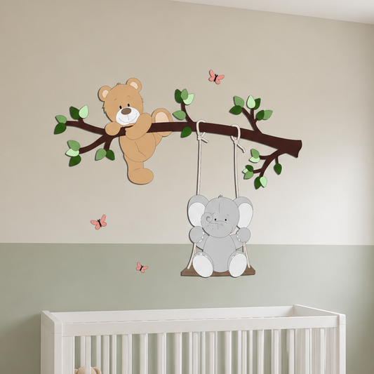 muurdecoratie babykamer met tak, klauterend beertje en schommelend olifantje
