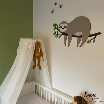 Houten-muurstickers-babykamer-tak-luiaard-naturel