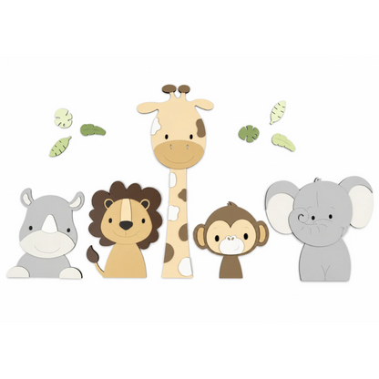 Houten decoratie voor kinderkamer in junglethema, leeuw giraf en olifant in natuurlijke kleuren. geschikt voor een babykamer met safarithema