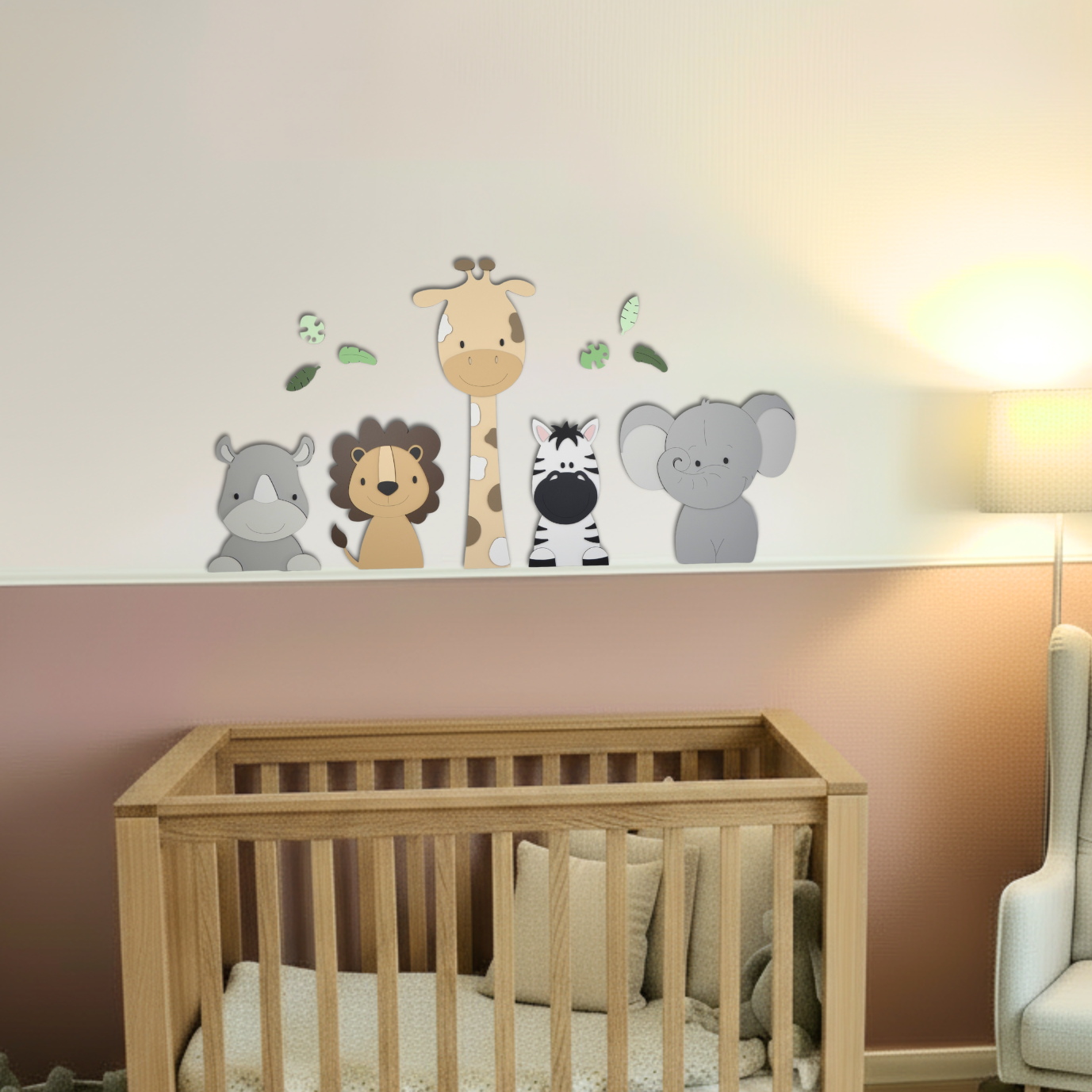 decoratie voor kinderkamer in junglethema, leeuw giraf en olifant in natuurlijke kleuren.