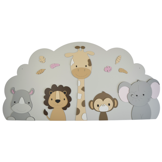 muurdecoratie met safaridieren voor de babykamer – giraf, leeuw en olifant als natuurlijke wanddecoratie in beige tinten.
