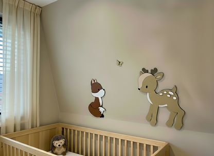 Houten muursticker babykamer met bosdieren – hertje, vos en egeltje in natuurlijke kleuren