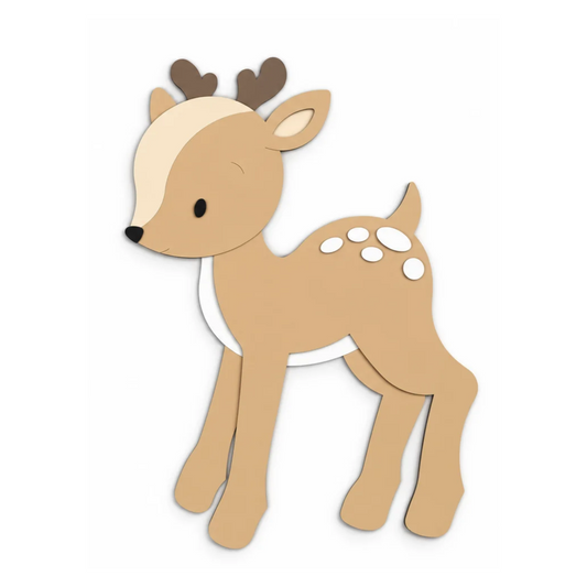 Houten muurdecoratie voor bosthema babykamer, schattig hertje in beige tinten