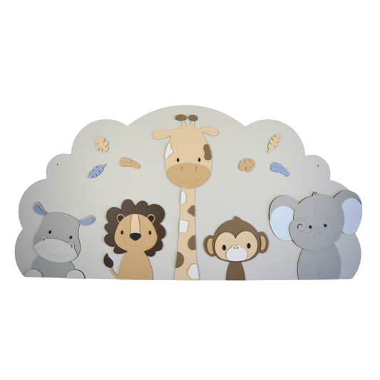 wanddecoratie voor de babykamer in safaristijl – muurstickers met giraf, leeuw en olifant in zachte beige kleuren.