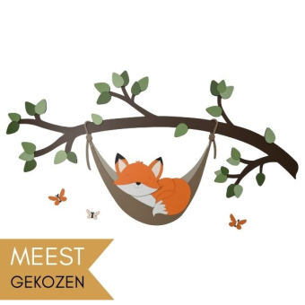 Houten muursticker - Tak met vosje in hangmat - naturel (vlinders optioneel) (100x60cm)