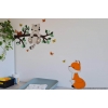 Houten muursticker - Tak met hangend poesje en eekhoorntje (90x50cm)